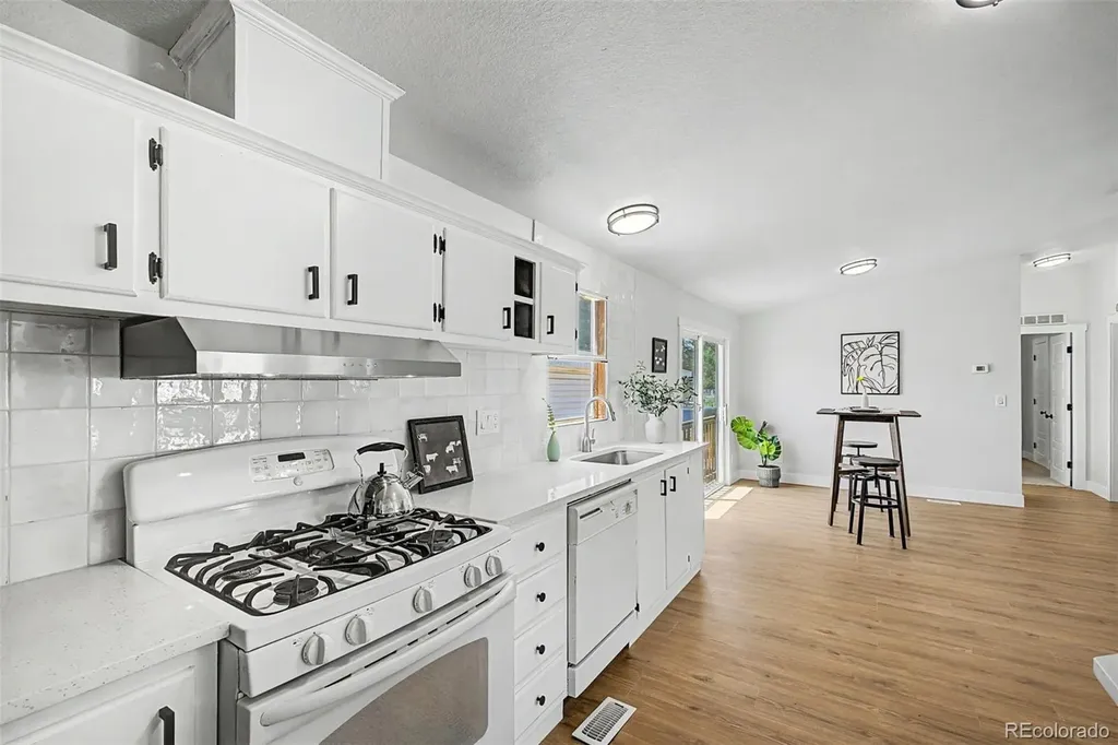 10598 Barron Circle Longmont CO 80504