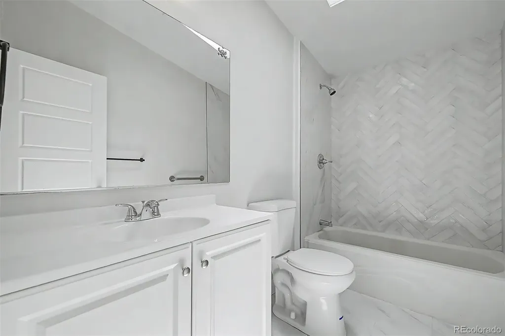 10598 Barron Circle Longmont CO 80504