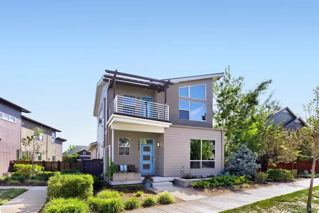 5434 N Verbena Street Denver CO 80238