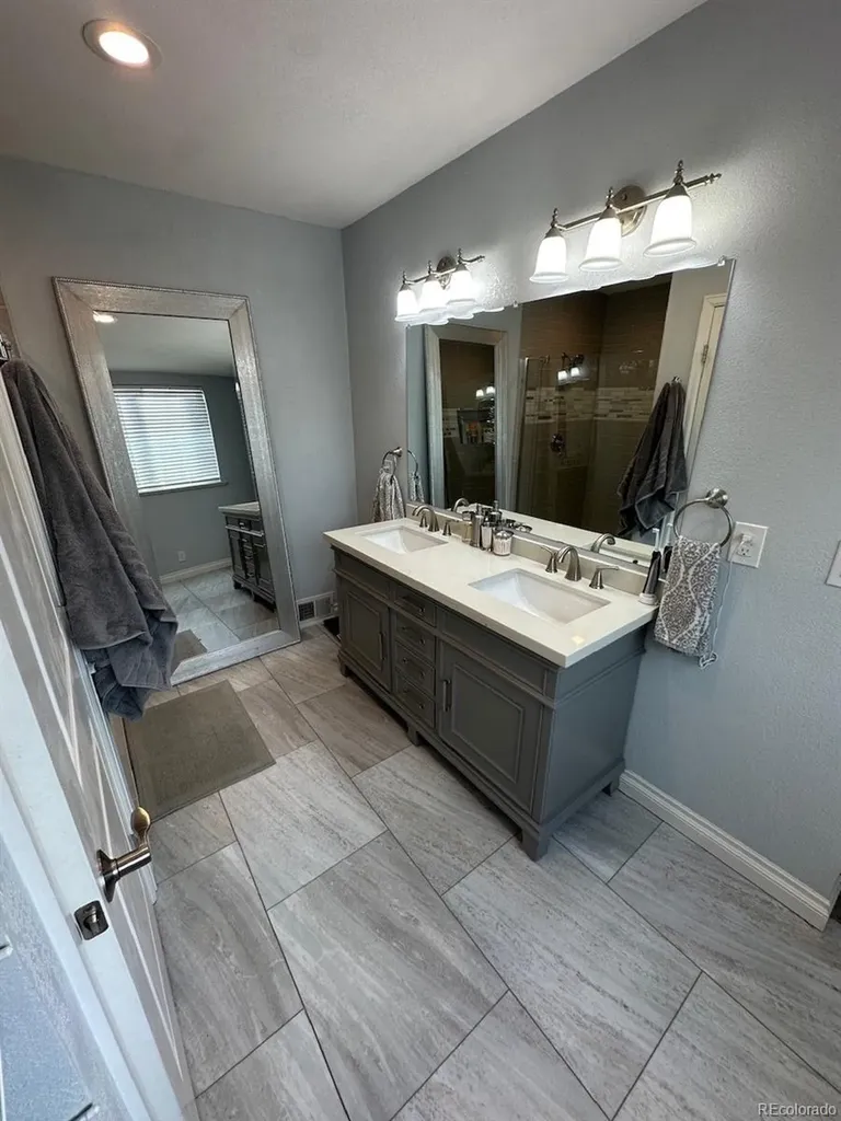 827 S Umatilla Way Denver CO 80223