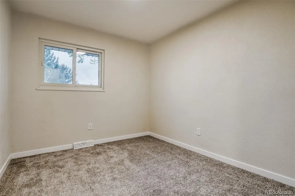 2123 S Olathe Street Aurora CO 80013