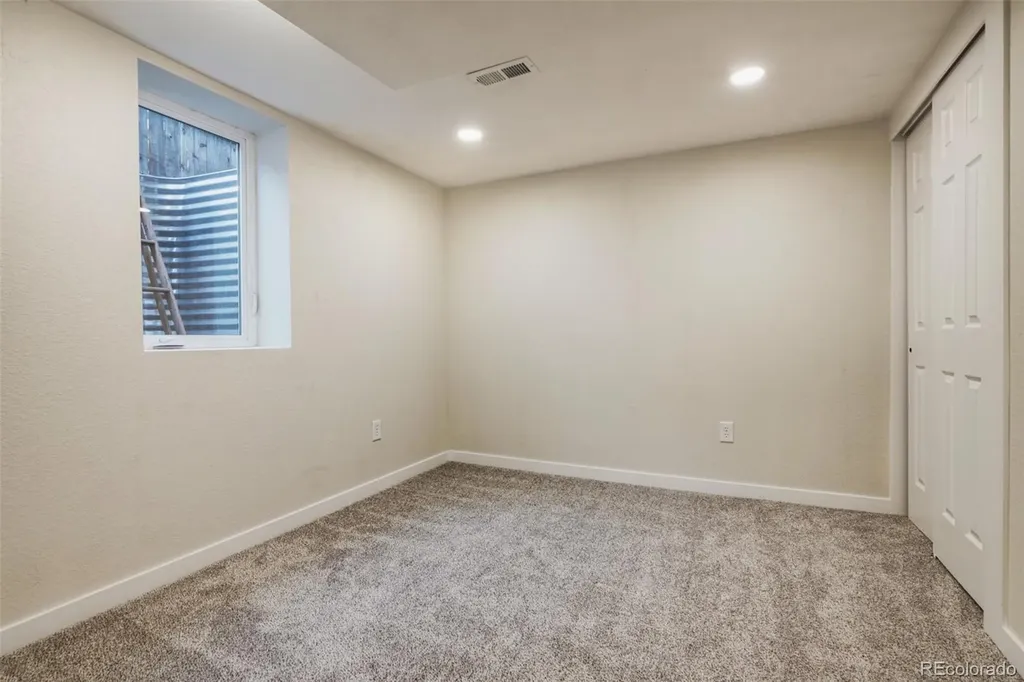 2123 S Olathe Street Aurora CO 80013