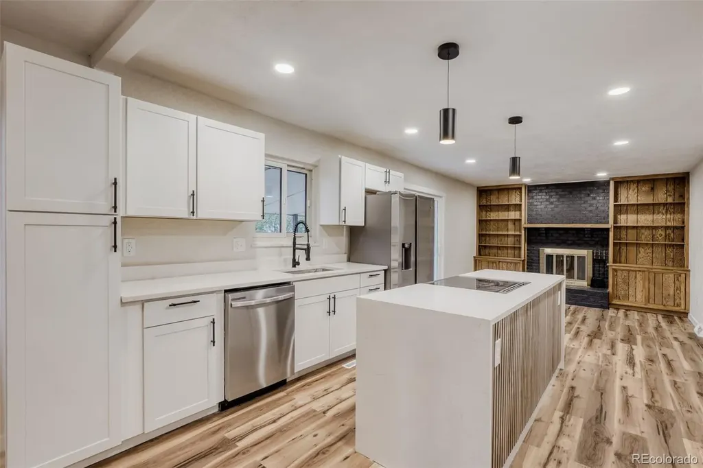 2123 S Olathe Street Aurora CO 80013