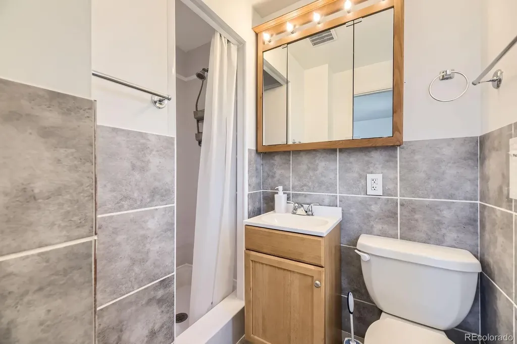 10633 E 6th Place Aurora CO 80010