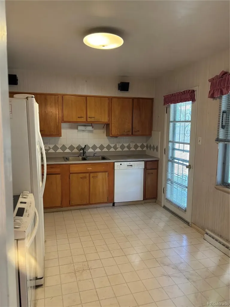 1695 S Urban Way Lakewood CO 80228