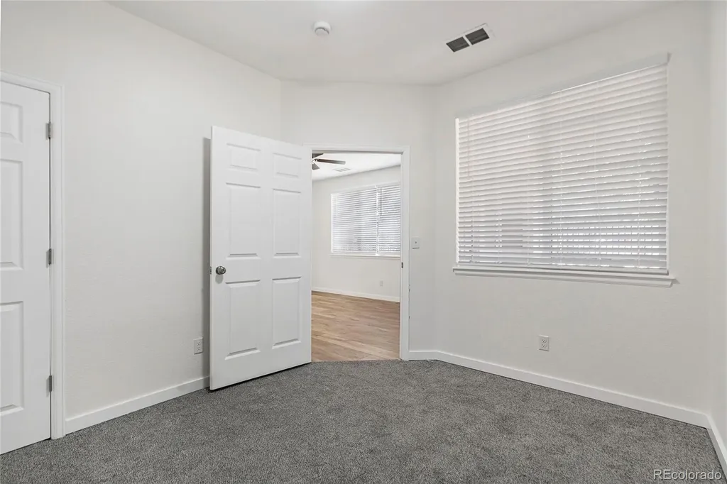 4251 S Blackhawk Circle Aurora CO 80014