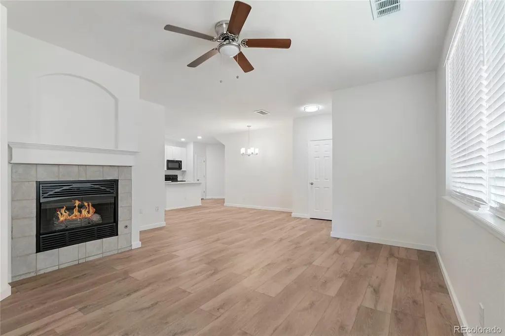 4251 S Blackhawk Circle Aurora CO 80014