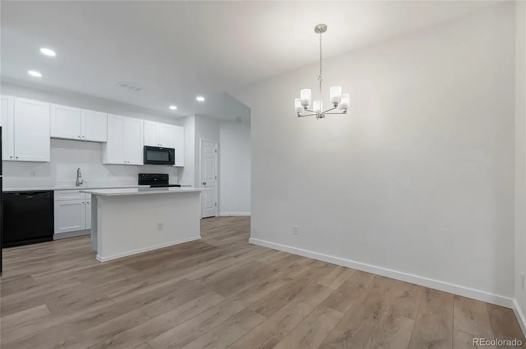 4251 S Blackhawk Circle Aurora CO 80014