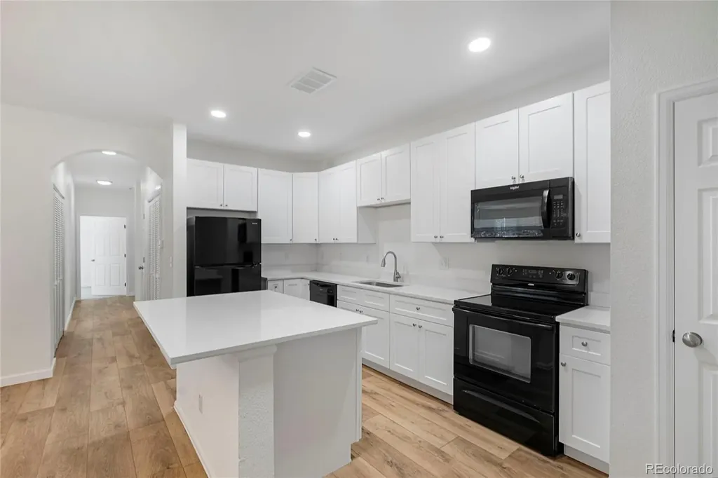 4251 S Blackhawk Circle Aurora CO 80014
