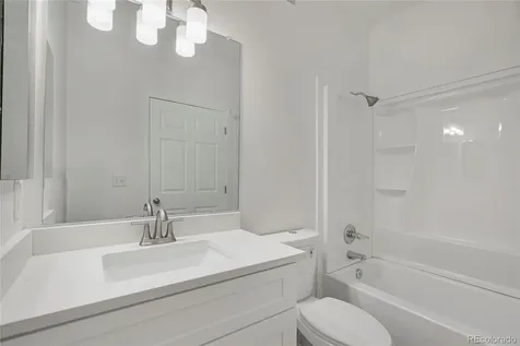 4251 S Blackhawk Circle Aurora CO 80014