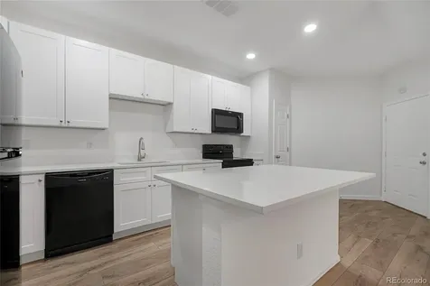 4251 S Blackhawk Circle Aurora CO 80014