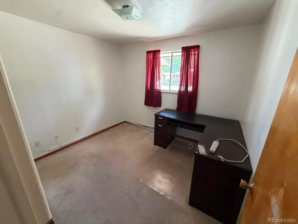 8252 Adams Way Denver CO 80221