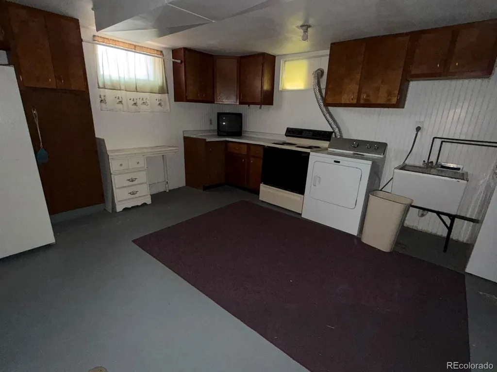 8252 Adams Way Denver CO 80221