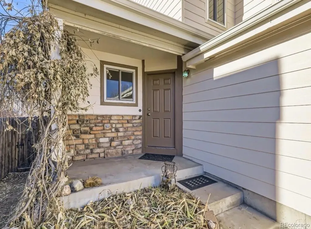4537 Cornish Way Denver CO 80239