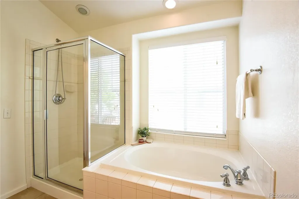 23627 E Bellewood Drive Aurora CO 80016