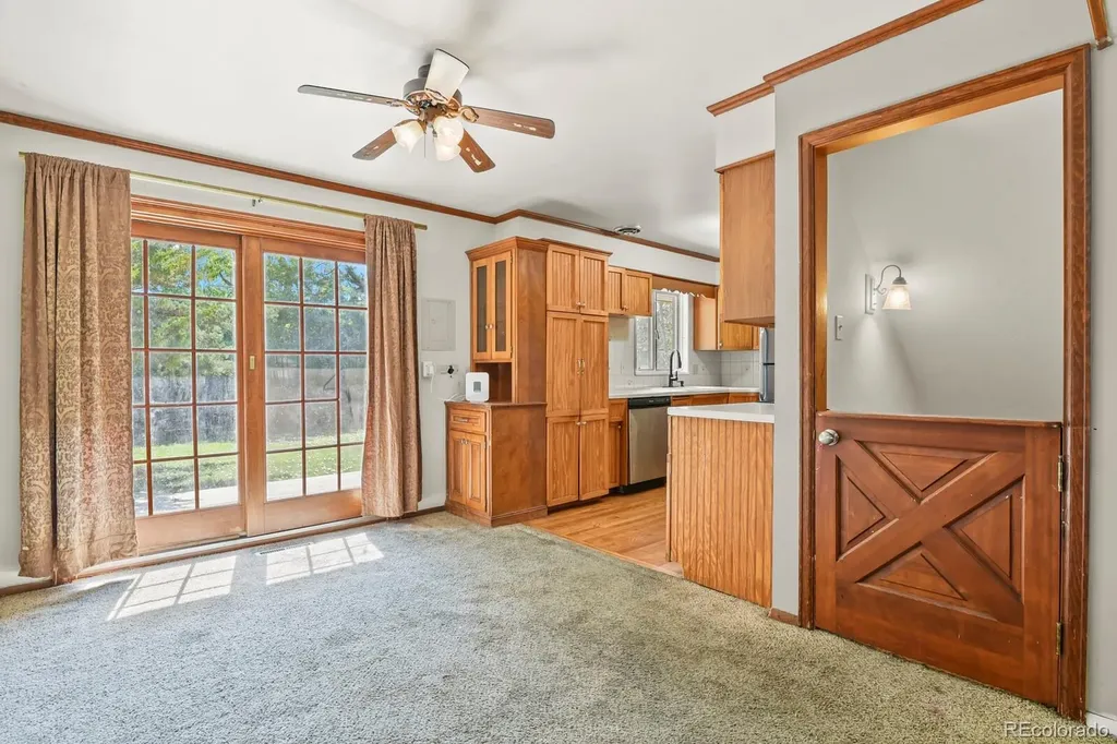 564 Moline Street Aurora CO 80010