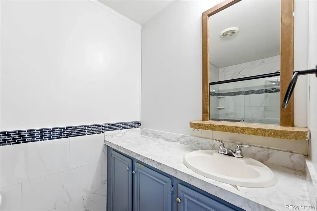 9400 Elm Court Denver CO 80260