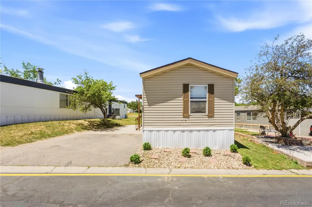 9400 Elm Court Denver CO 80260