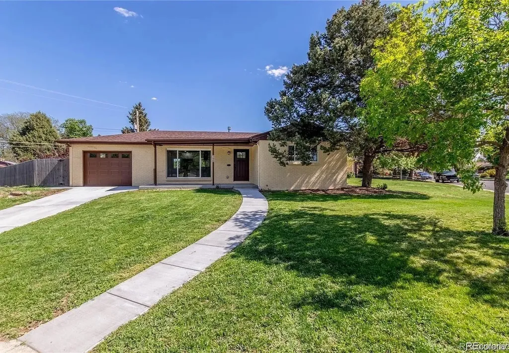 190 Hemlock Street Broomfield CO 80020