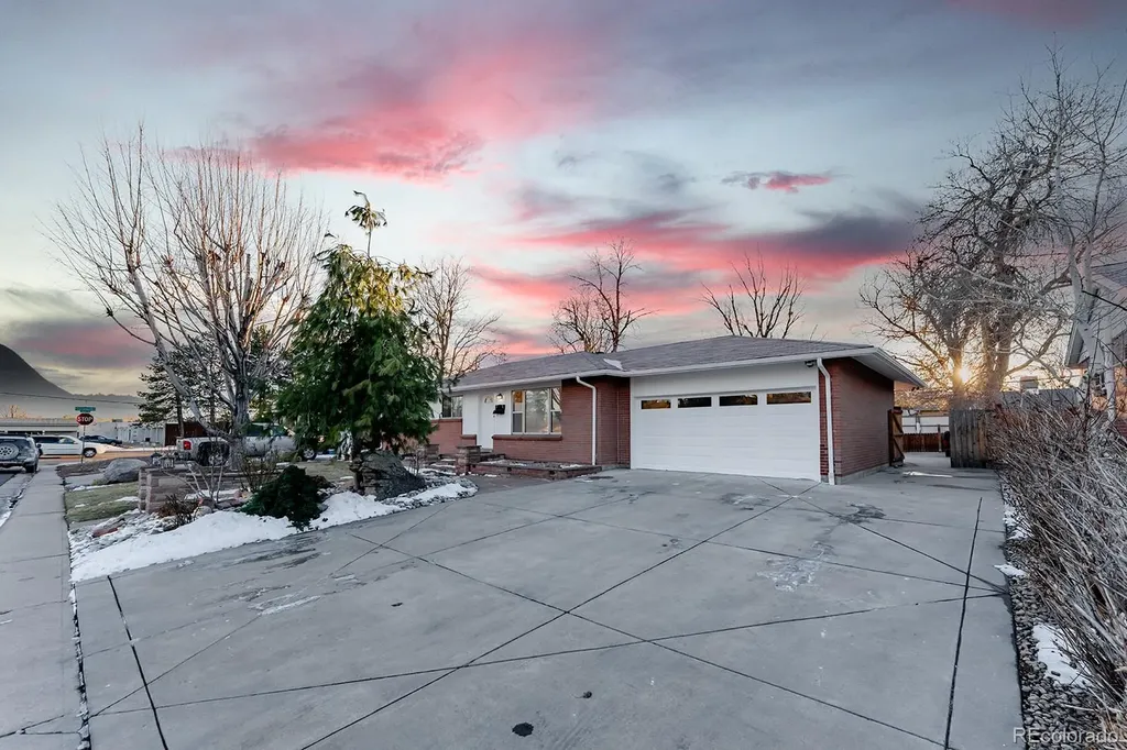 3091 S Yates Street Denver CO 80236