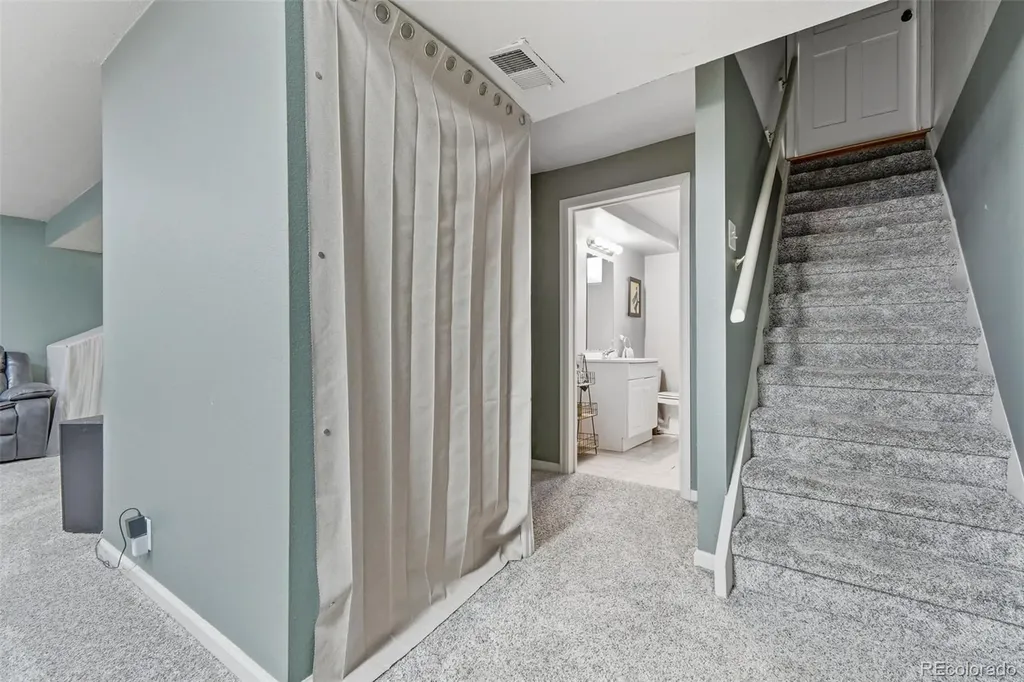 424 S Uvalda Circle Aurora CO 80012