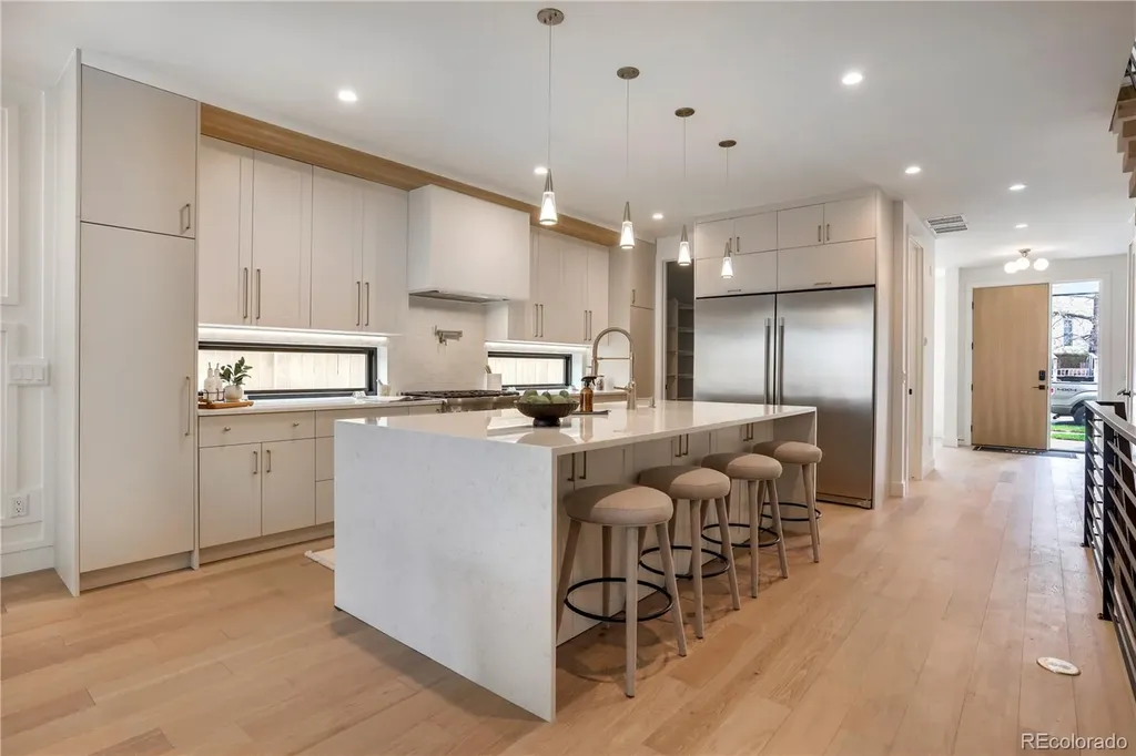 25 S Jackson Street Denver CO 80209