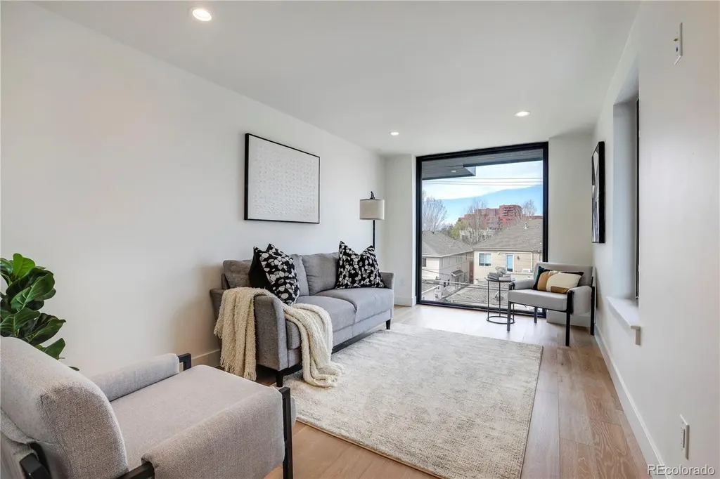 25 S Jackson Street Denver CO 80209