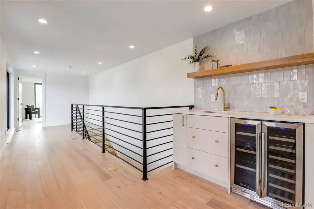 25 S Jackson Street Denver CO 80209
