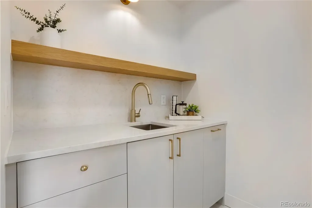 25 S Jackson Street Denver CO 80209