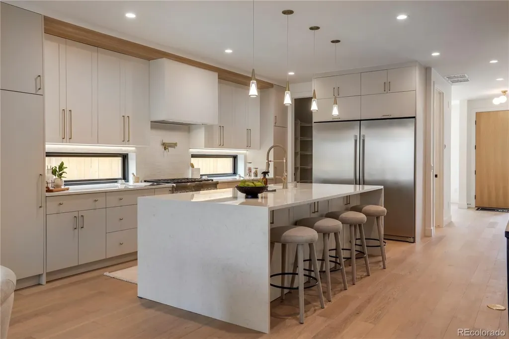 25 S Jackson Street Denver CO 80209