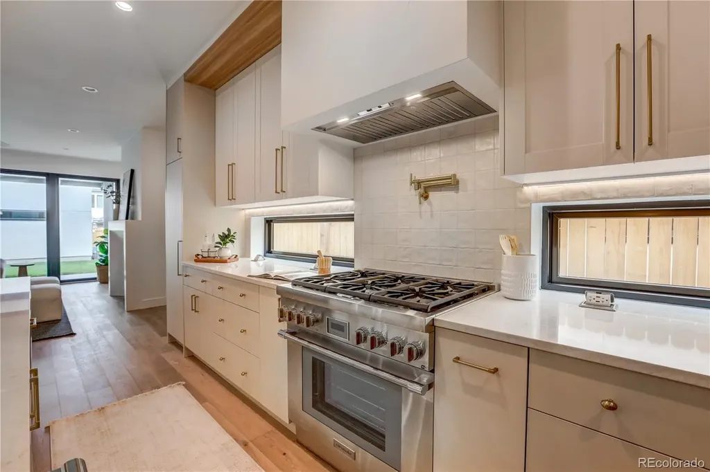 25 S Jackson Street Denver CO 80209