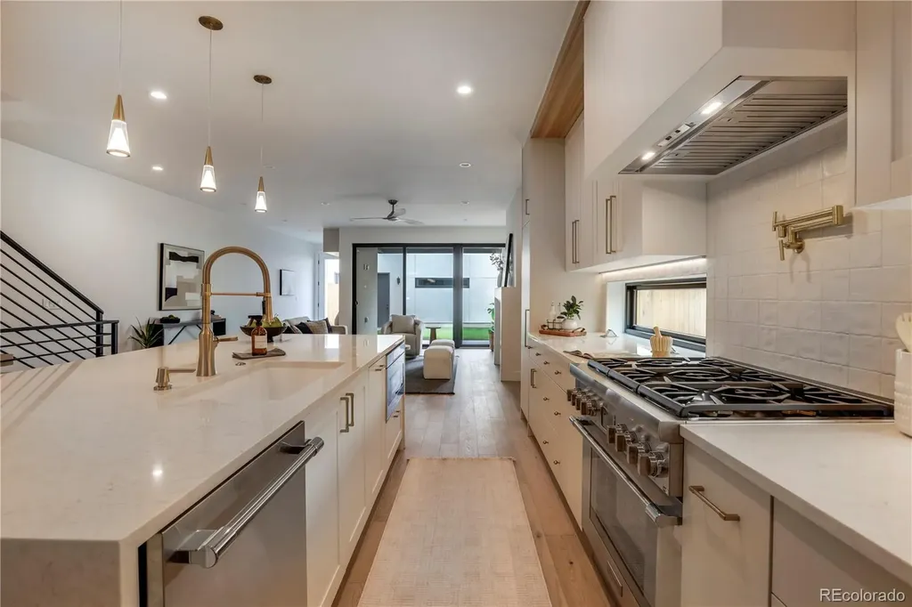 25 S Jackson Street Denver CO 80209