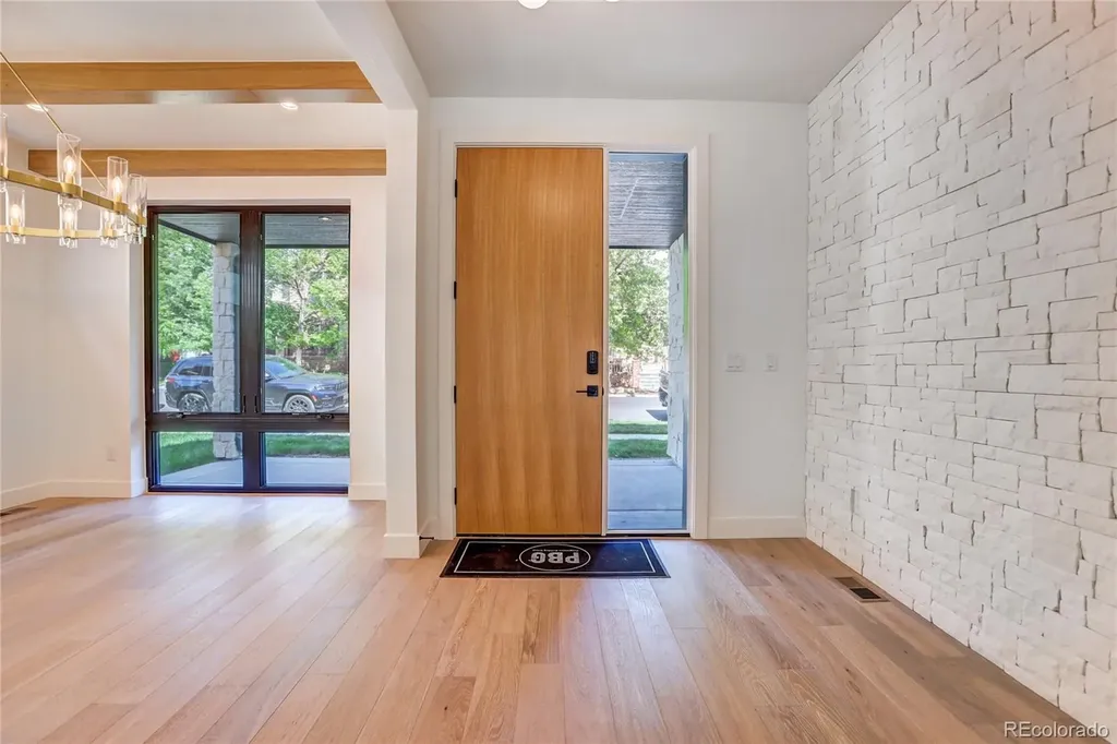 25 S Jackson Street Denver CO 80209