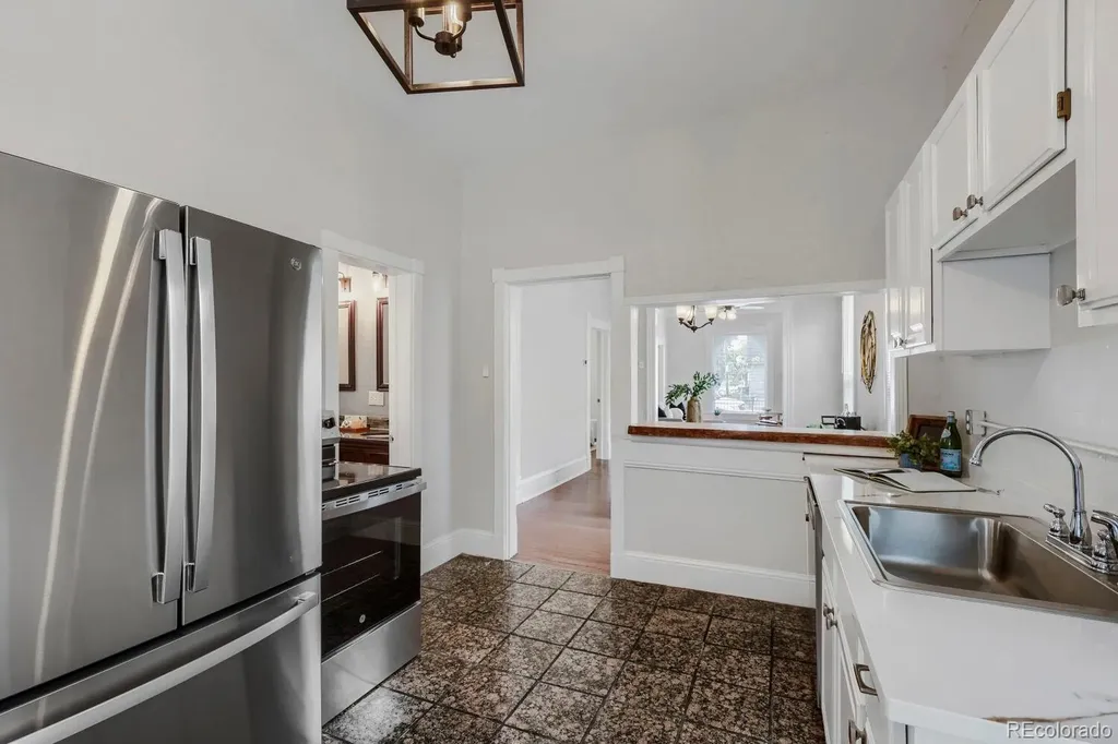 2622 N Downing Street Denver CO 80205