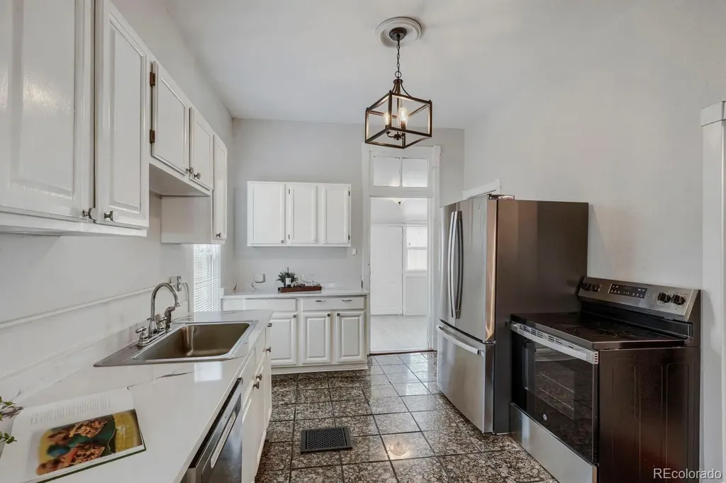 2622 N Downing Street Denver CO 80205