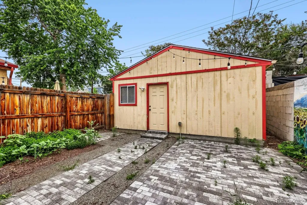 2622 N Downing Street Denver CO 80205
