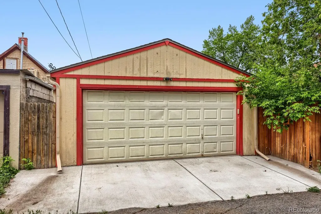 2622 N Downing Street Denver CO 80205