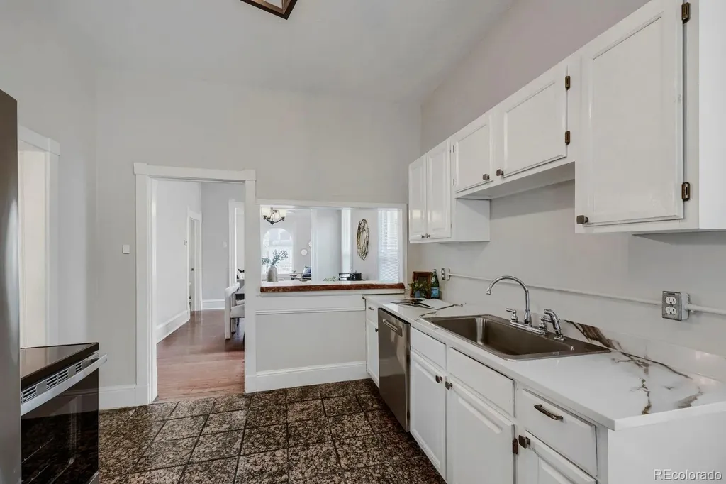 2622 N Downing Street Denver CO 80205