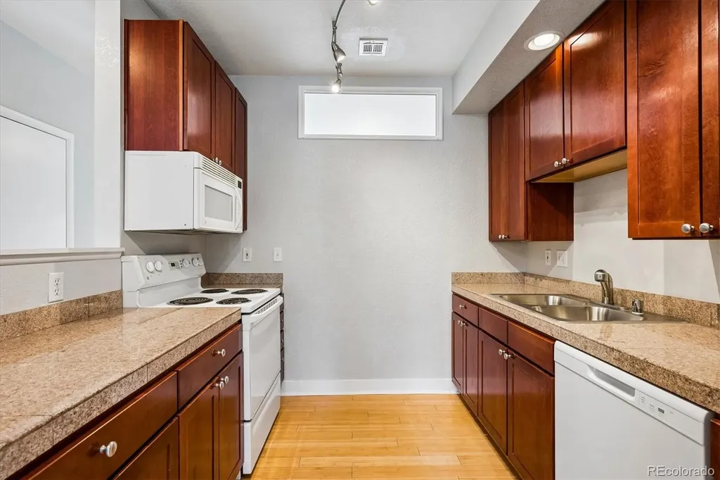 3195 Blake Street Denver CO 80205