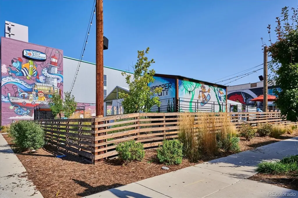 3195 Blake Street Denver CO 80205