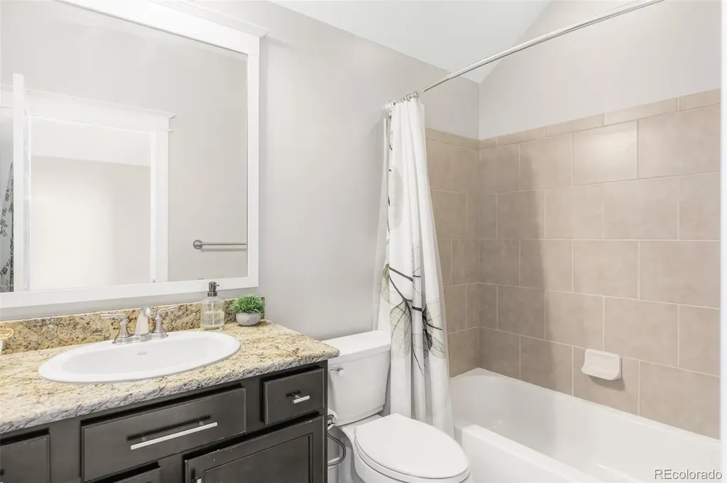 8189 E 32nd Avenue Denver CO 80238