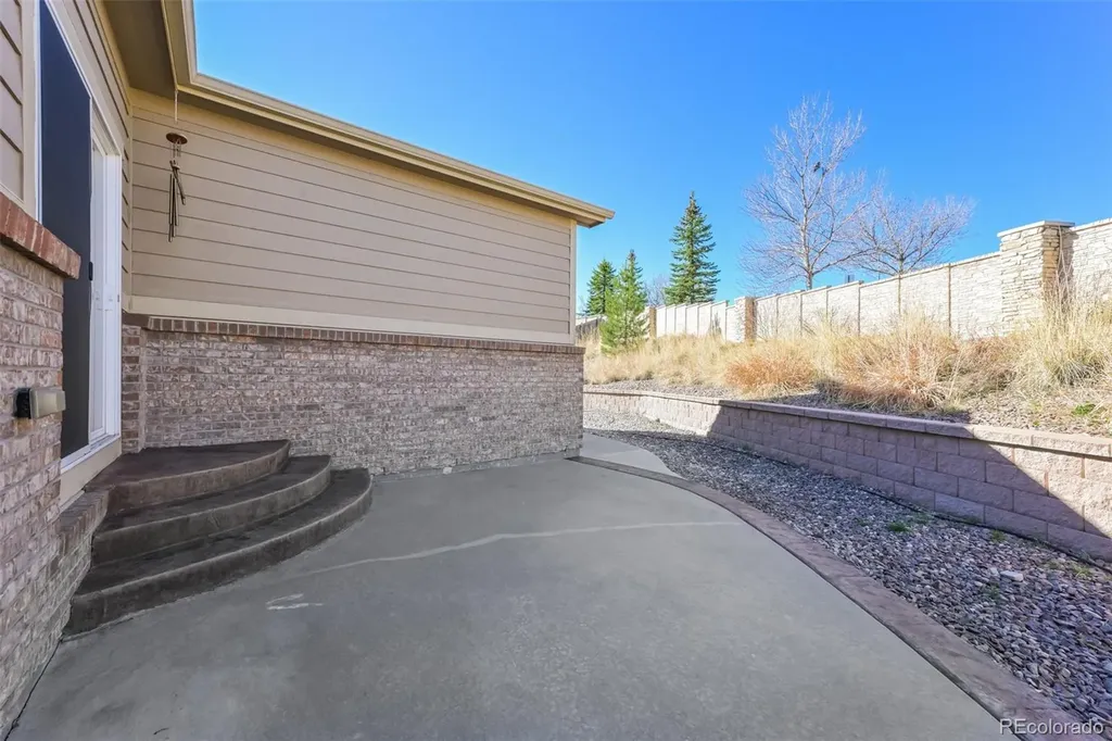 5613 S Elk Court Aurora CO 80016