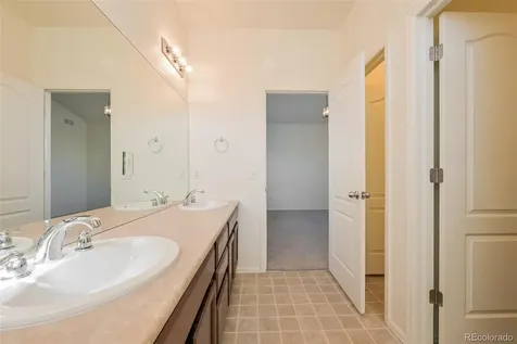 5613 S Elk Court Aurora CO 80016