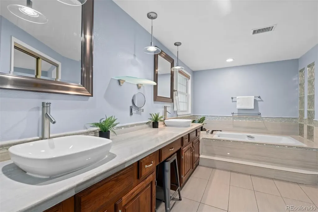 5122 S Cody Court Littleton CO 80123