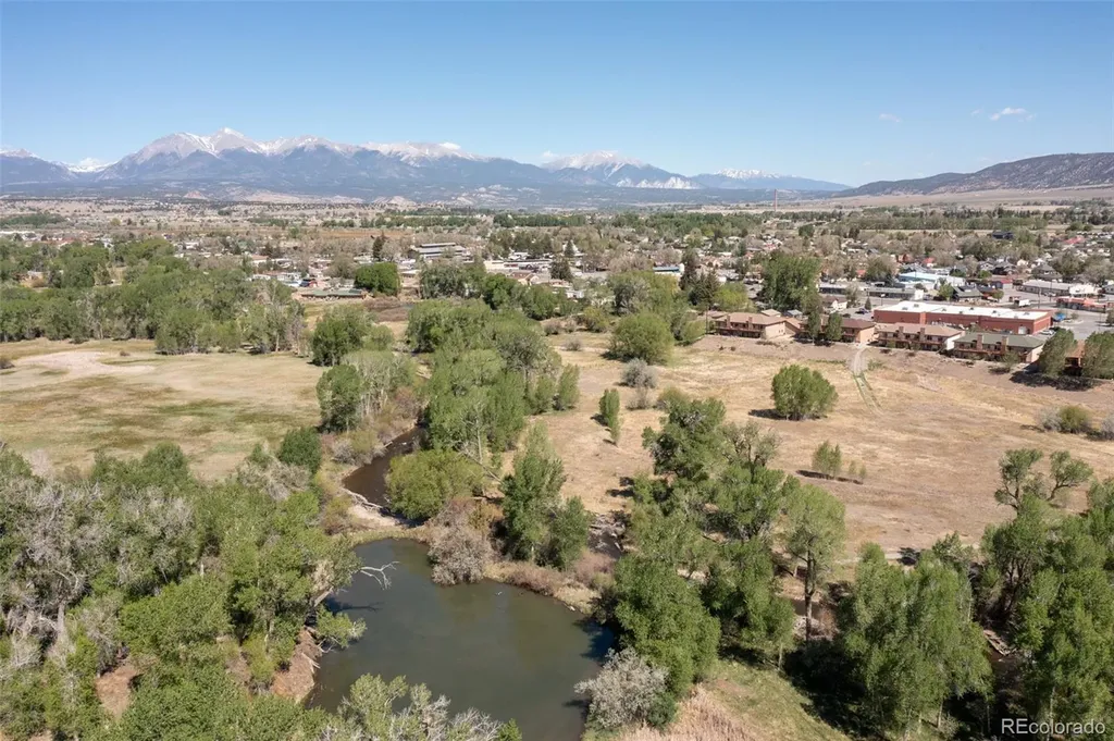 121 M And M Lane Salida CO 81201