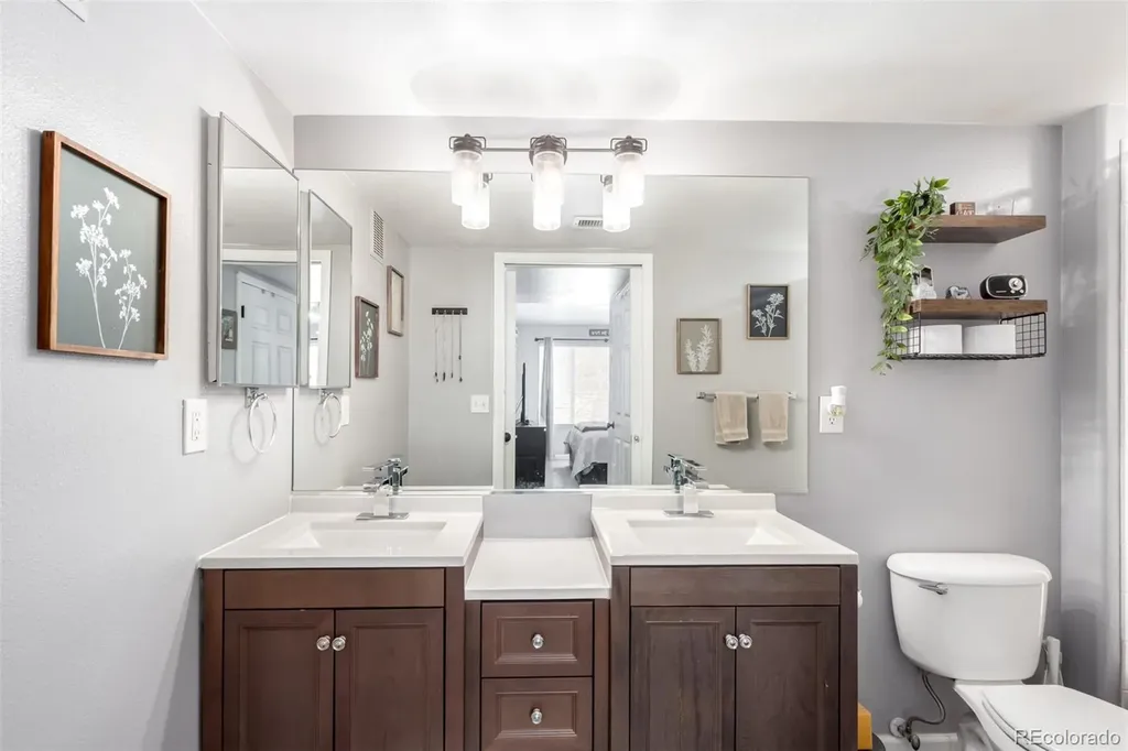 8705 W Berry Avenue Littleton CO 80123