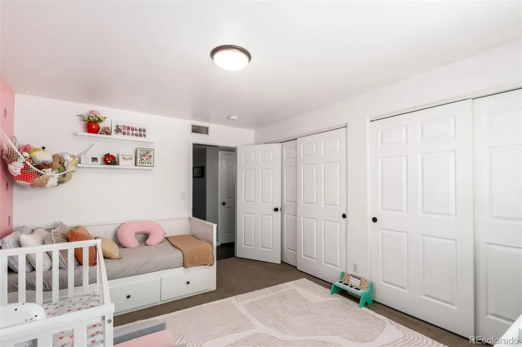 8705 W Berry Avenue Littleton CO 80123