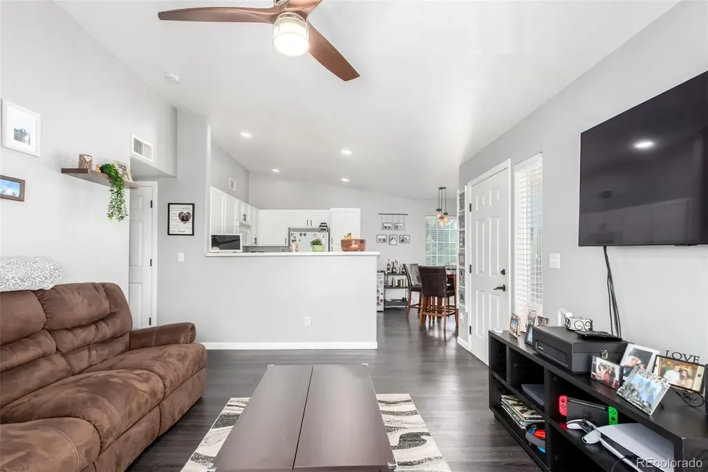8705 W Berry Avenue Littleton CO 80123