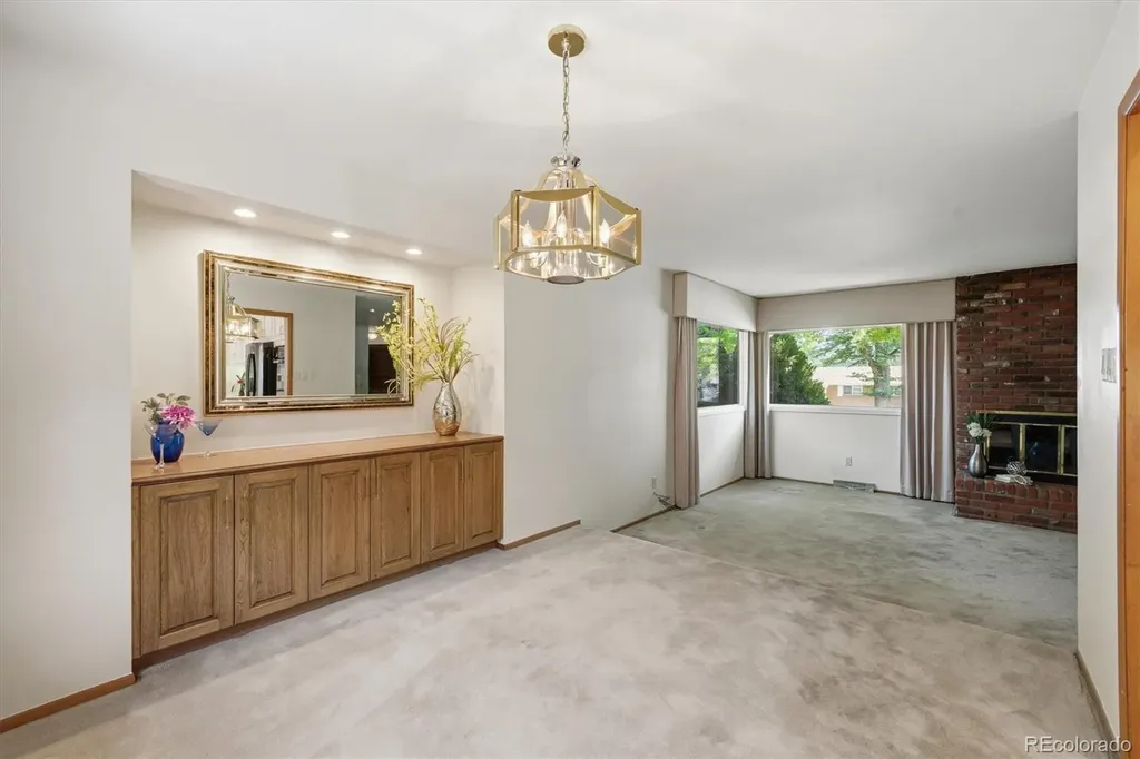 2182 W Briarwood Avenue Littleton CO 80120