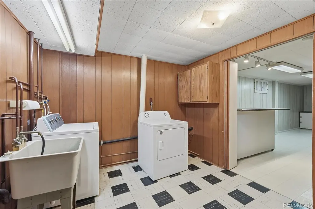 2182 W Briarwood Avenue Littleton CO 80120